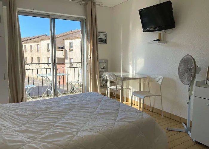 Rénové Climatisé Avec Balcon, Parking Et Wifi à - Fr-1-553-66
